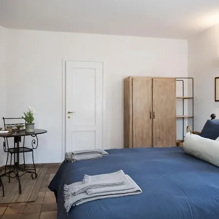 Casa Kiko Bed & Breakfast Pecetto